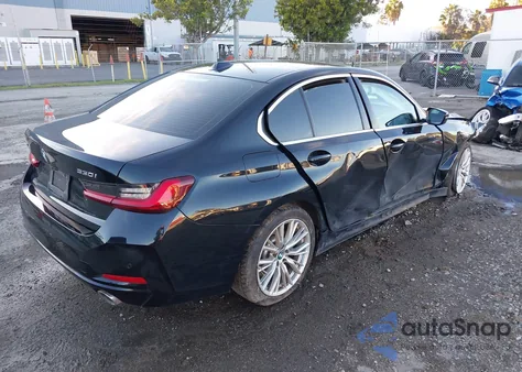 2024 BMW 330I xDrive z USA, uszkodzony, nr VIN 3MW89FF03R8E39647